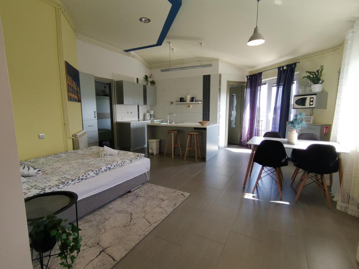 Apartments Flora Медулин Екстер'єр фото