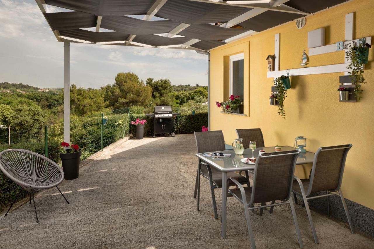Apartments Flora Медулин Екстер'єр фото