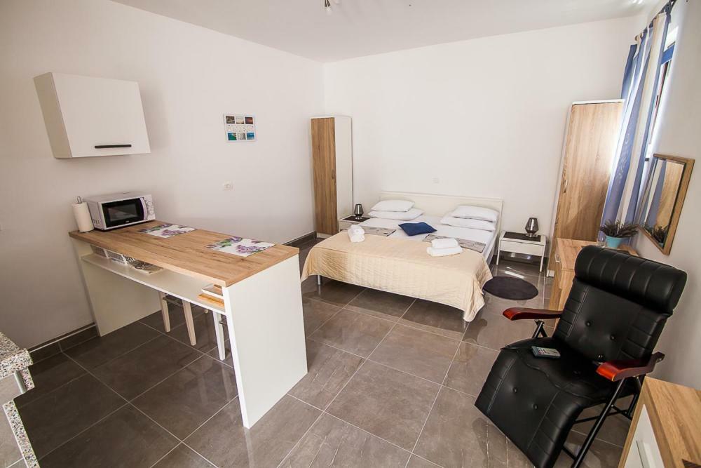 Apartments Flora Медулин Екстер'єр фото
